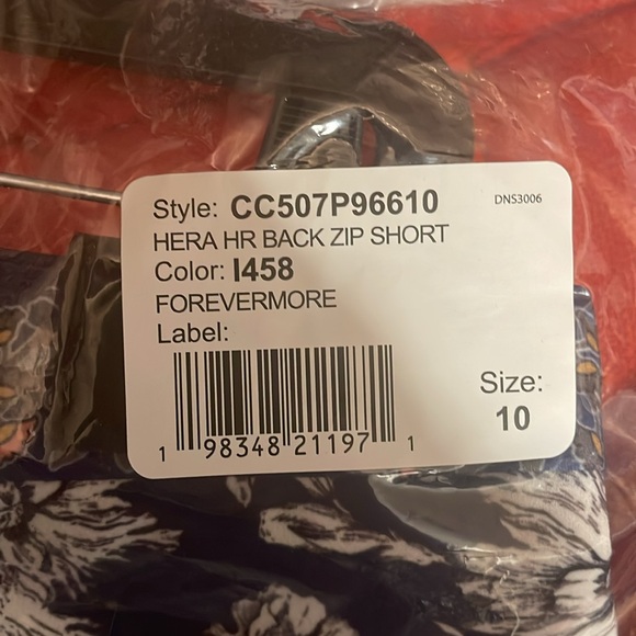 Alice + Olivia Navy and White Floral Playsuit - Picture 6 of 8